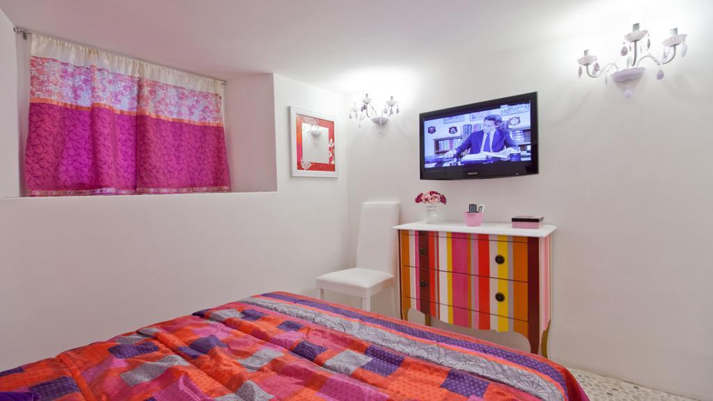 Rental In Rome Colosseo Loft ห้อง รูปภาพ